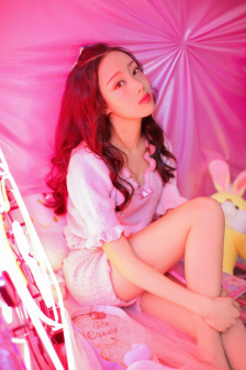 撞击麻麻白嫩的屁股
